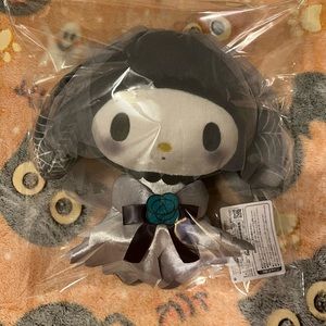 BNWT Rare Halloween Sanrio My Melody Ghost
Wedding Plush! 👻 👰‍♀️